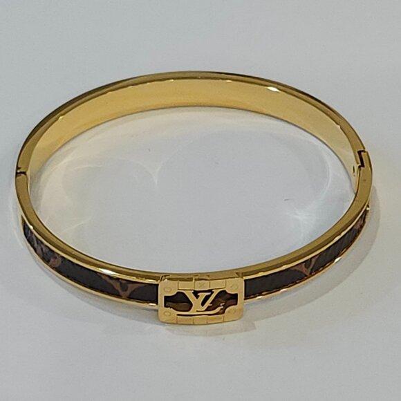 Generic Jewelry - Monogramed Top Label Inspired Clasp Bracelet With Black and Brown Inlay. NWOT